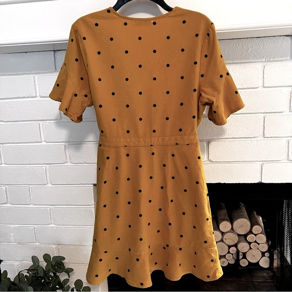 LUSH Dress • Size M - Picture 4 of 5